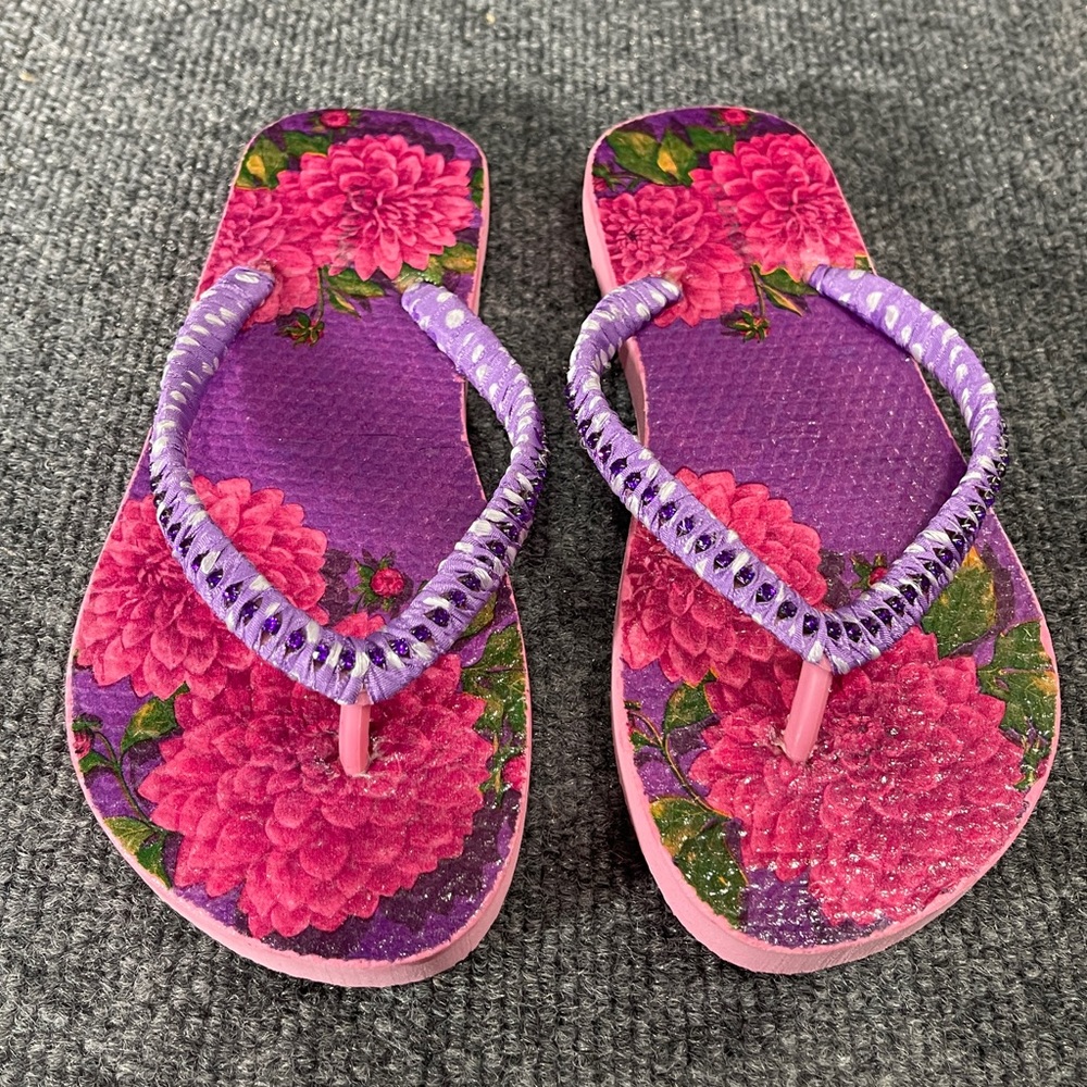 * *Old Navy Handmade Flip Flops with Rhinestone Chain